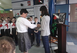 (photo)