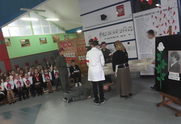  (photo)