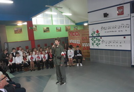  (photo)