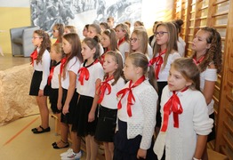  (photo)