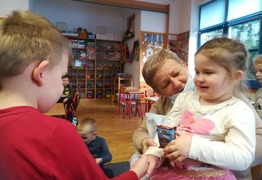  (photo)