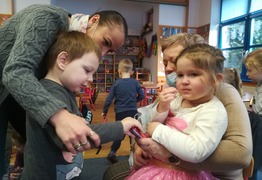  (photo)