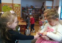  (photo)