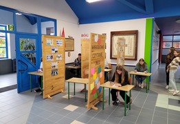  (photo)