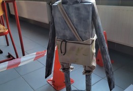 (photo)