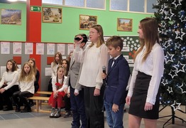  (photo)