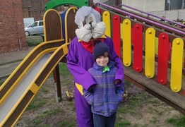  (photo)