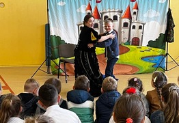  (photo)
