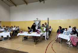  (photo)