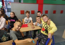  (photo)