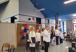  (photo)