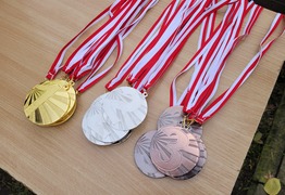  (photo)