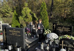  (photo)