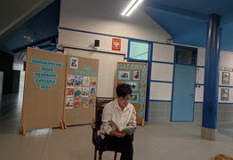  (photo)