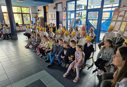 (photo)