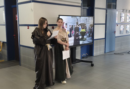  (photo)