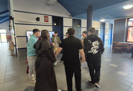  (photo)