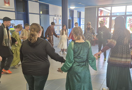  (photo)