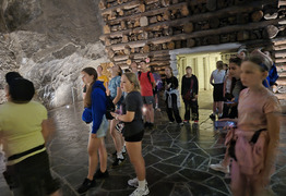  (photo)