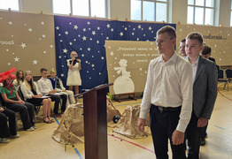  (photo)