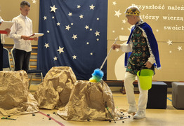  (photo)