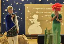  (photo)
