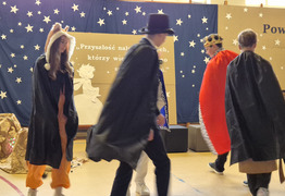  (photo)