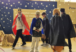  (photo)