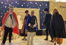  (photo)