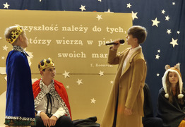  (photo)