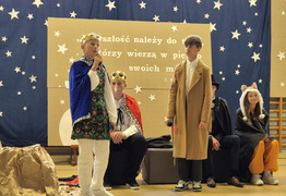  (photo)