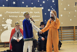  (photo)