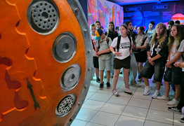  (photo)
