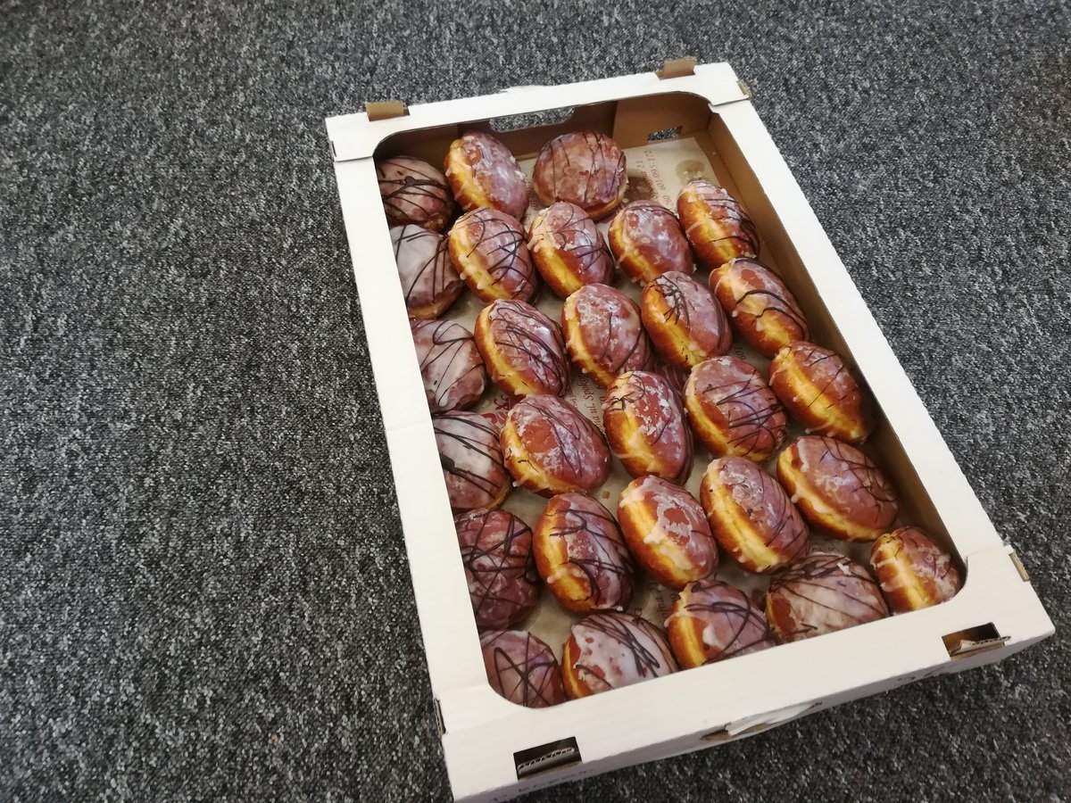 AKCJA CHARYTATYWNA - PĄCZKI DO RĄCZKI.